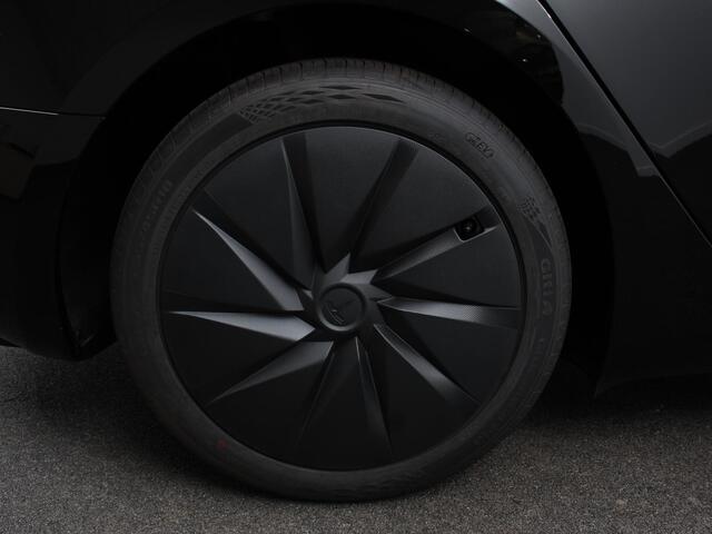 Tesla Model 3 RWD 60 kWh 534KM LFP Autopilot Panorama Warmtepomp Stoel/Stuurverwarming Full LED PDC VA+ Camera