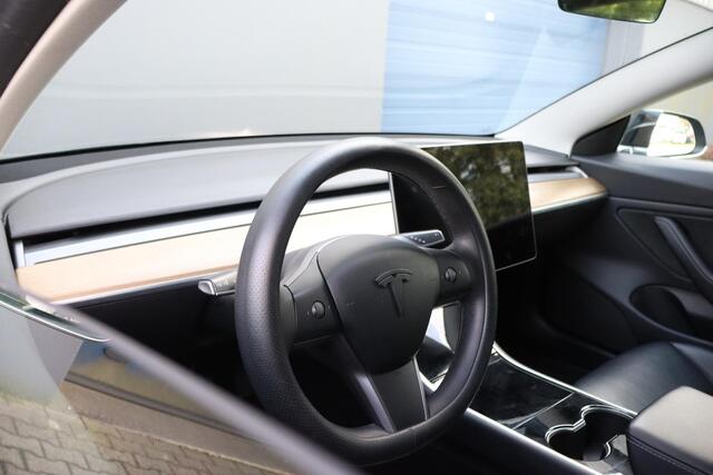 Tesla Model 3 Standard RWD Plus 60 kWh | SOH 84,1% | Trekhaak |1 jaar Garantie op de Accu | Computer 2.5 | Zwart-zwart – foto 5