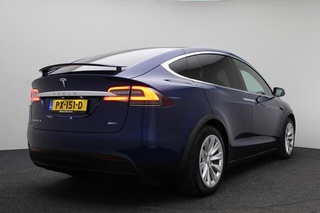 Tesla Model X 90D Base 2017 | Autopilot | INCL. BTW | Lederen Bekleding | LED | Navigatie | Panoramische Voorruit | Cruise Control | Airco | Keyless | Boekjes