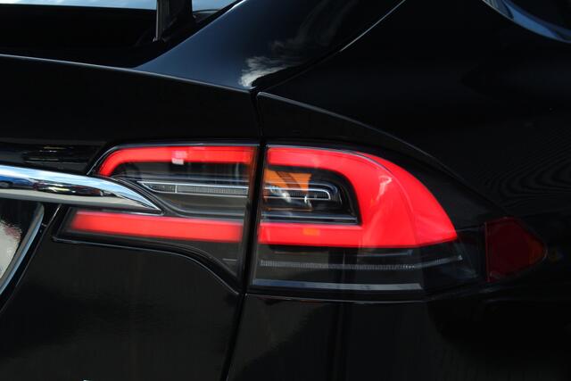 Tesla Model X 75D Base 6 Persoons | GRATIS Supercharging | Enhanced Auto Pilot | Alcantara