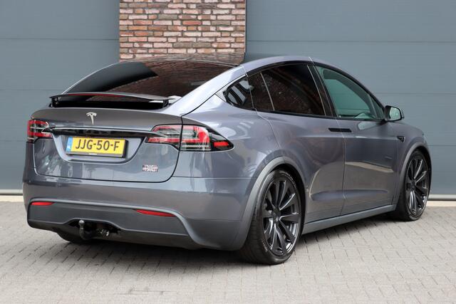 Tesla Model X Plaid AWD 6p. 100kWh | 1020pk | 71.500,- ex BTW | Luchtvering | Autopilot | Carbon | Trekhaak | Stoelventilatie | Leder | Sterrenhemel | Display Achter | Verwarmd Stuurwiel |