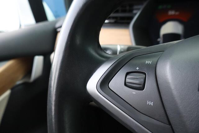 Tesla Model X 100D 6p. | SOH 88,2% | 6 Persoons | Trekhaak | Full Self-Driving comp 3 | 94.926Km