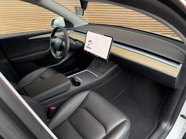 Tesla Model Y Long Range AWD 75 kWh Navi / Clima / Lm Velgen / Leer / LED / Panodak