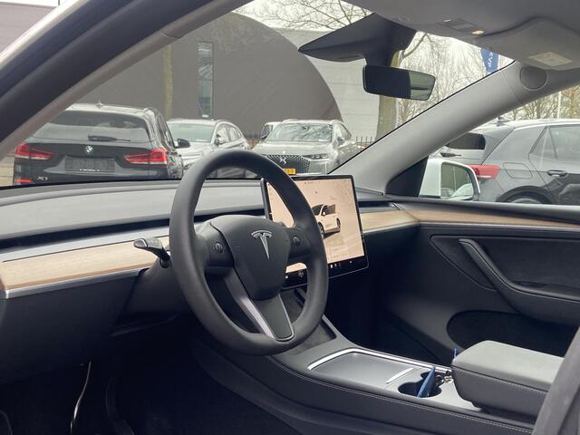 Tesla Model Y LONG RANGE