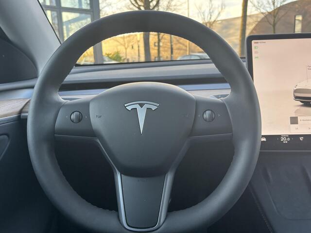 Tesla Model Y Long Range AWD 75 kWh ORIG. NL. NAP KM. | AUTOPILOT | TESLA GARANTIE T/M 3-2027