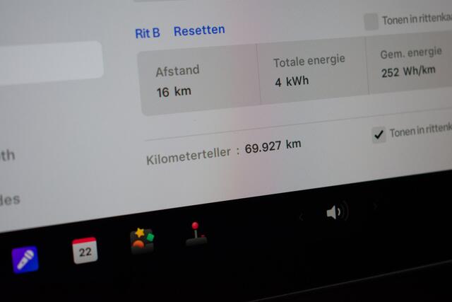 Tesla Model Y Long Range AWD 75 kWh Pano-ACC-Leer