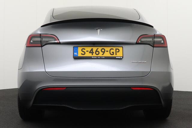 Tesla Model Y Performance AWD 463 PK 75 kWh FSD-Pack 21" Velgen Pano-Dak