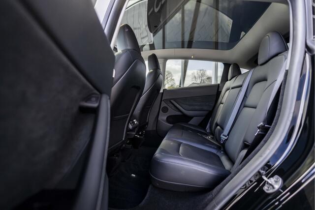 Tesla Model Y RWD 58 kWh | Auto Pilot | Stoelv. |