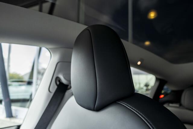 Tesla Model Y RWD 58 kWh | Auto Pilot | Stoelv. |