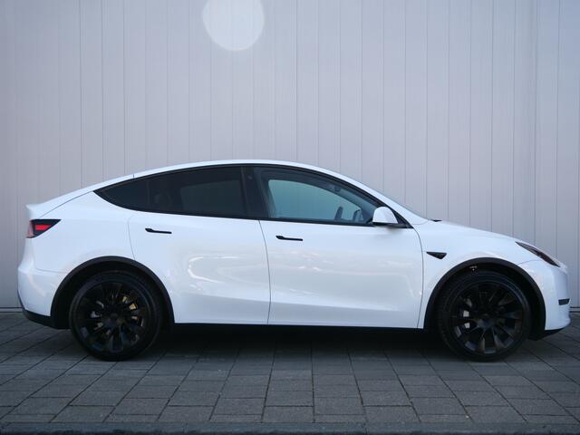 Tesla Model Y Long Range AWD 75 kWh 351pk AUTOMAAT AutoPilot 3.0 / Matrix LED / Leder / 20inch