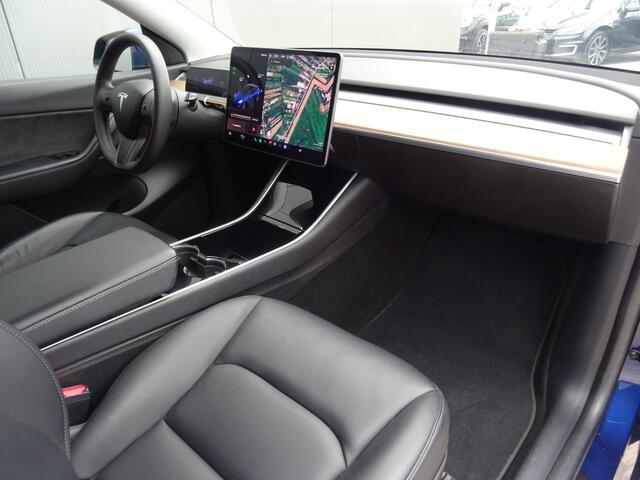 Tesla Model Y Long Range AWD 75 kWh * 19 INCH * LEER * MARGE !!