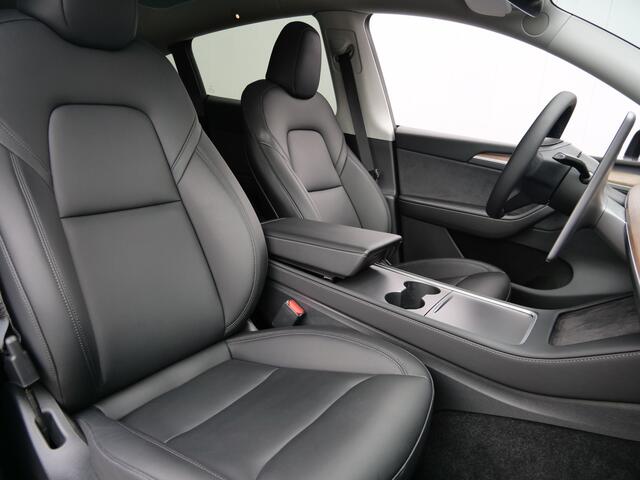 Tesla Model Y Performance AWD 75 kWh-463pk Auto Pilot / Leder / 21inch / Panoramadak