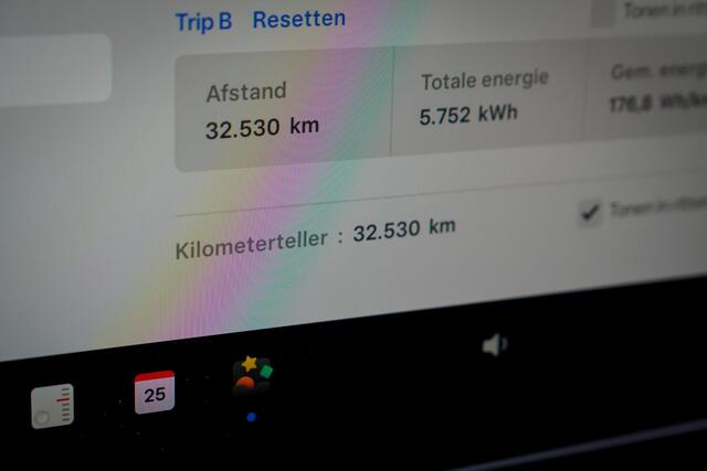 Tesla Model Y Performance AWD / 515 PK / Trekhaak / Marge / NL Auto / 1e Eig