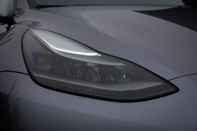 Tesla Model Y Performance AWD / 515 PK / Trekhaak / Marge / NL Auto / 1e Eig