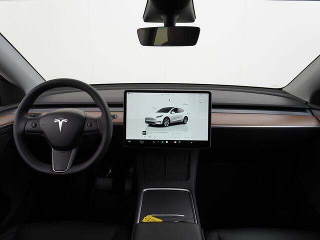Tesla Model Y Long Range 514PK AWD 75kWh Trekhaak-1600KG Warmtepomp Full-Self-Driving Computer 3 Leder 19" GSM-Sleutel Stoelverw.- V+A+Stuur+Voorruit Adap.Cruise Navi Ecc Keyless PDC-a+v Elek.Achterklep Lmv Led Standkachel 4WD LR 1e Eigenaar, origineel Nederlands Gelev