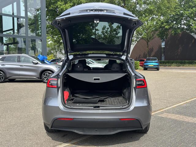 Tesla Model Y Long Range AWD 75 kWh AUTOPILOT | TREKHAAK AFNEEMBAAR | TESLA GARANTIE T/M 4-2027