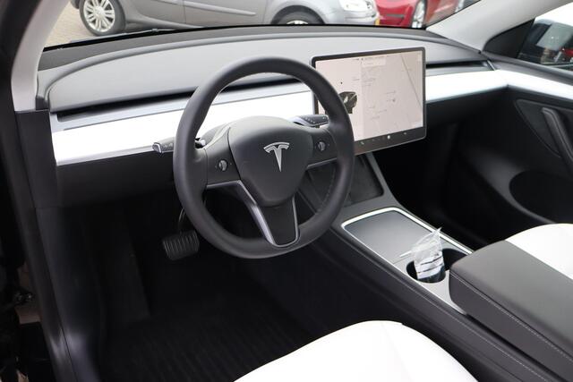 Tesla Model Y Long Range AWD 75 kWh 91,1% SOH, Autopilot computer 3, Wit lederen bekleding, Warmtepomp