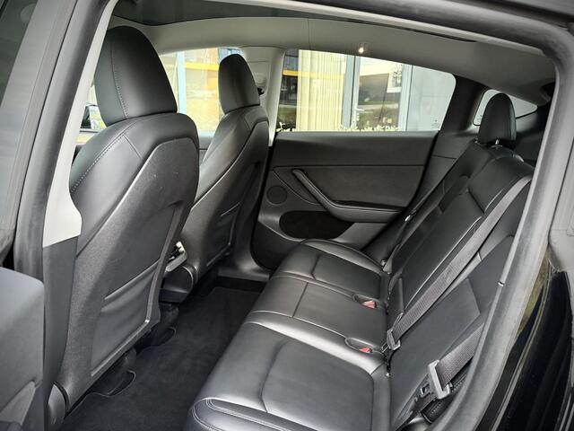 Tesla Model Y RWD Panorama/ Trekhaak/ Autopilot