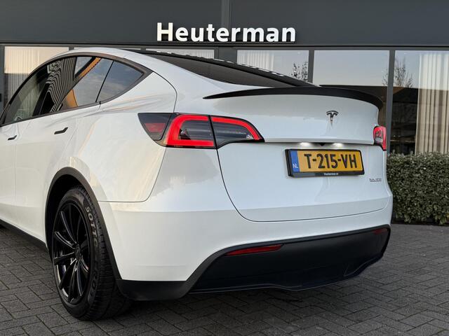 Tesla Model Y Performance AWD/ Panodak/ Autopilot
