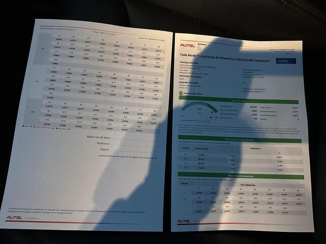 Tesla Model Y Long Range AWD 75 kWh | VAN: ¤39.900,- VOOR: ¤35.877,- UW EINDEJAARSVOORDEEL: ¤4.023,- | SOH 94% | ACCU PAKKET GARANTIE T/M 2031/160K KM | 12 MAANDEN BOVAG GARANTIE | VOOR & ACHTER STOELEN VERWARMD | STUURWIEL VERWARMD | PANO DAK | ELKT. ACHTERKLEP | STOE