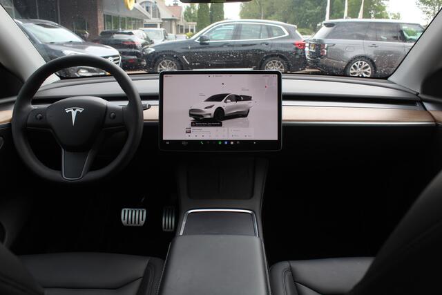 Tesla Model Y Performance AWD 75 kWh / Trekhaak / Autopilot / Panoramadak / Camera / 21'' / Keyless / Leder / Dodehoek / Navigatie / Stoelverwarming