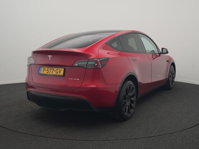 Tesla Model Y Long Range AWD 75 kWh - RIJKLAARPRIJS - All Seasonbanden - Rondomzicht Camera - Panoramadak - Stuur- en Stoelverwarming!