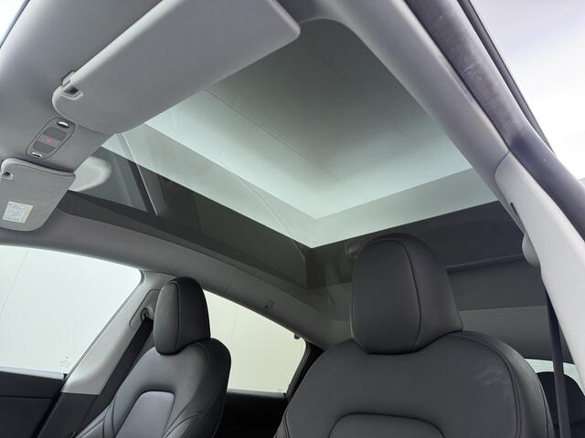 Tesla Model Y Performance AWD 75kWh SOH 95% Warmtepomp Panoramadak Navi Ecc Leder Lmv 21" Keyless Led Elek.Achterklep Memory Stoel+Stuurverwarming AMD-Ryzen­(TM)-Processor 1e Eigenaar Origineel Nederlandse Auto fabrieksgarantie tot 14-12-2027 Batterij en Motorgarantie 