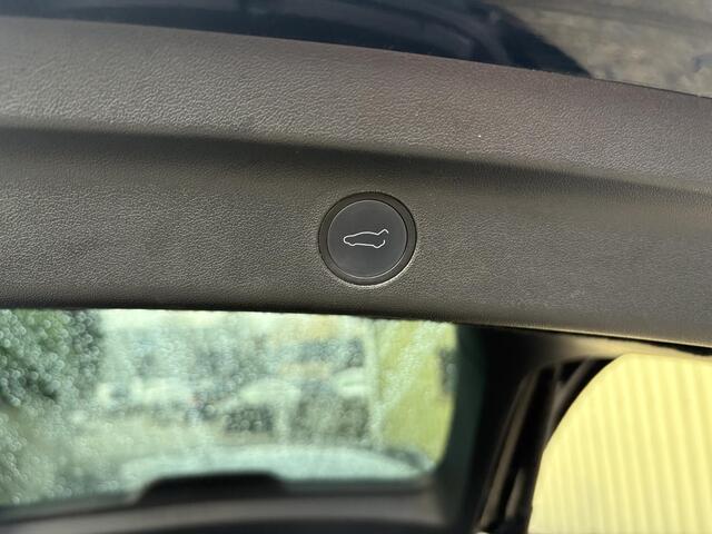 Tesla Model Y Long Range AWD 75 kWh SOH 84% | Navigatie | Leder | Stoelverwarming | FSD systeem