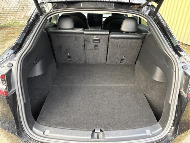 Tesla Model Y Long Range AWD 75 kWh SOH 84% | Navigatie | Leder | Stoelverwarming | FSD systeem