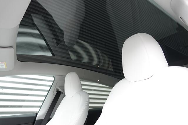 Tesla Model Y Long Range AWD 75 kWh Panorama | Leder Ivoor | NAP |