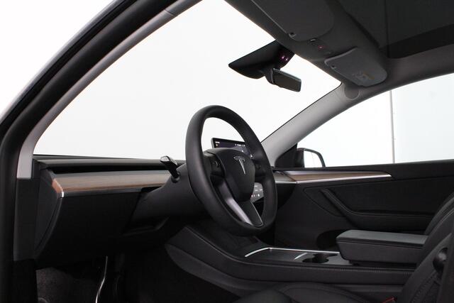 Tesla Model Y RWD 58 kWh Midnight Cherry Red/20inch/Trekhaak/Premium interieur