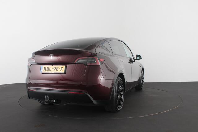 Tesla Model Y RWD 58 kWh Midnight Cherry Red/20inch/Trekhaak/Premium interieur
