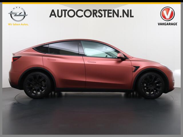 Tesla Model Y Long Range AWD 514pk 75kWh Wrap/Ivoor 20"lm Leer Panodak Warmtepomp Matrix-LED Autopilot FSD-Computer 3 Elektr.Stuur+Stoel+Verwarmd Navi Ecc Premium Audio Keyless Priv.Glass Camera's Elektr.AchterKlep Parkeer Assistent Sentry-Mode Privacyglas Bluetooth Do