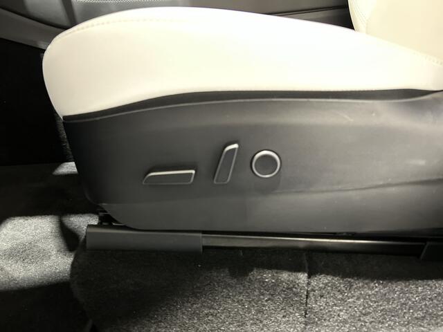 Tesla Model Y Long Range AWD 75 kWh Panoramadak | Wit leder!