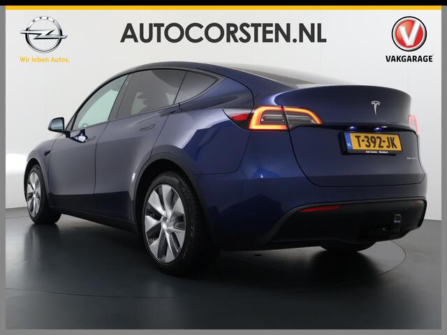 Tesla Model Y Long Range AWD 514pk SOH 92% Trekhaak Warmtepomp Leder Panoramadak Matrix-LED Autopilot Elektr.Stuur+Stoel+Verwarmd Navi Ecc Premium Audio Keyless Priv.Glass Camera's Elektr.AchterKlep Parkeer Assistent Sentry-Mode Privacyglas Bluetooth Dodehoek detector 