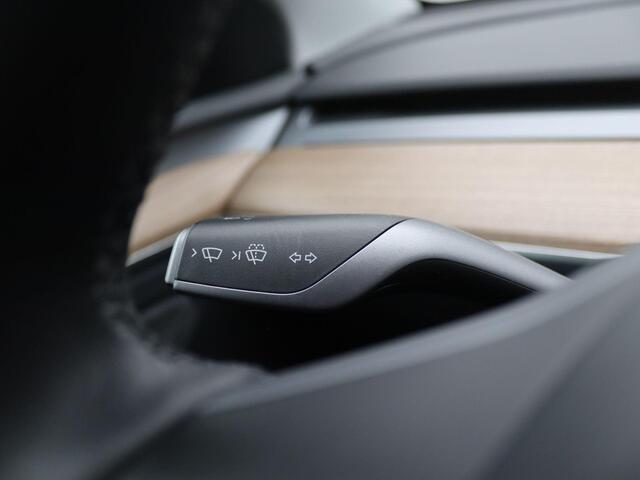 Tesla Model Y Performance AWD 75 kWh 463PK Aut. SOH 95%, Panoramadak, 21" LM Velgen, Keyless, Adaptieve Cruise Control, Achteruitrijcamera, Stoel-stuurverwarming