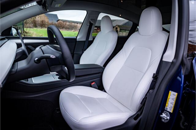 Tesla Model Y Performance AWD 75 kWh Premium Interieur