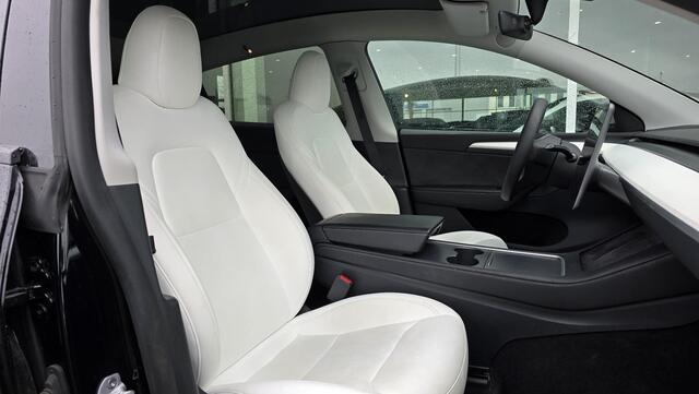 Tesla Model Y Long Range AWD 75 kWh | NAP | Wit leder