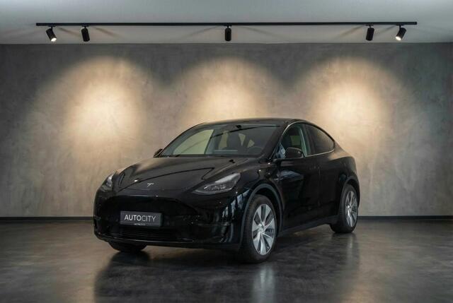 Tesla Model Y RWD 58 kWh Auto Pilot 3 l Trekhaak l AMD RYZEN