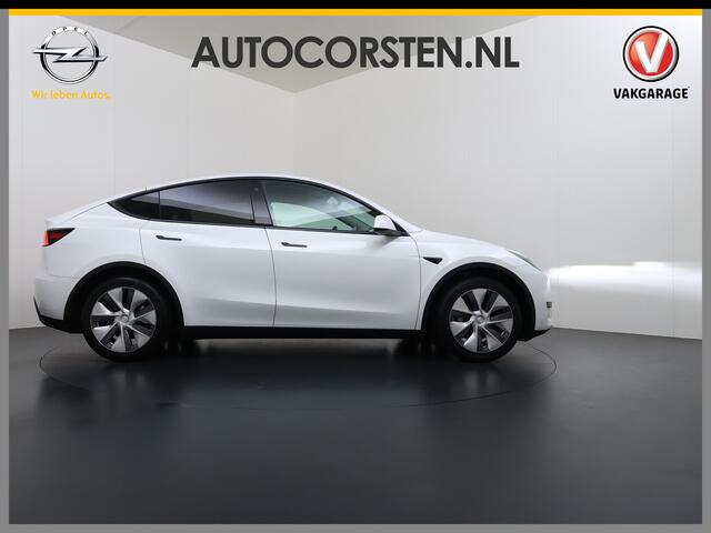 Tesla Model Y RWD SOH 95% Warmtepomp LFP-Accu Leder Lmv Camera's Panoramadak Adap.Cruise Navi Ecc Autopilot Stoel+Stuur+Achterbank Verwarming Elek.Achterklep Dodehoek detector Draadloze telefoonlader 1e Eigenaar Origineel Nederlandse Auto Fabrieksgarantie op Motor en A