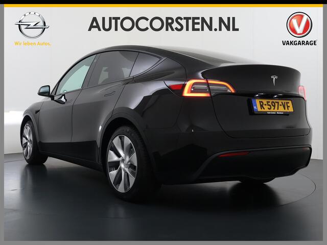 Tesla Model Y RWD SOH 95% Warmtepomp LFP-Accu Leder Lmv Camera's Panoramadak Adap.Cruise Navi Ecc Autopilot Stoel+Stuur+Achterbank Verwarming Elek.Achterklep Dodehoek detector Draadloze telefoonlader Origineel Nederlandse Auto Fabrieksgarantie op Motor en Accu tot 7-12