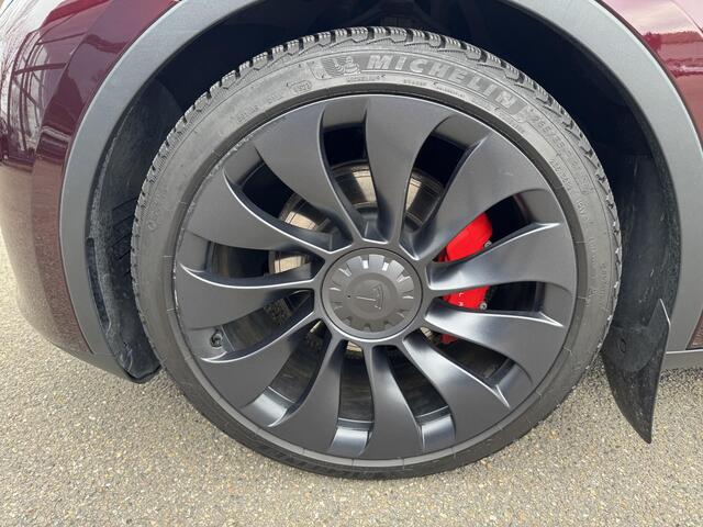 Tesla Model Y Performance AWD 75 kWh AFNEEMBARE TREKHAAK| CHERRY RED| VOLLEDIGE TESLA GARANTIE TOT 14-12-2027 OF 80K KM|1STE EIGENAAR ORIG. NL| AUTOPILOT| STOELVERWARMING VOOR + ACHTER|