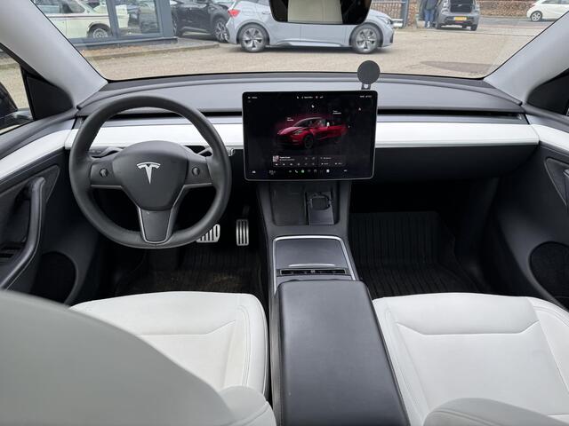 Tesla Model Y Performance AWD 75 kWh AFNEEMBARE TREKHAAK| CHERRY RED| VOLLEDIGE TESLA GARANTIE TOT 14-12-2027 OF 80K KM|1STE EIGENAAR ORIG. NL| AUTOPILOT| STOELVERWARMING VOOR + ACHTER|