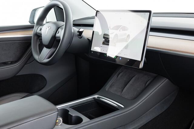 Tesla Model Y Long Range AWD 75 kWh | LEDER | PANORAMADAK *GOEDE VRIJDAG + 2e PAASDAG OPEN!*