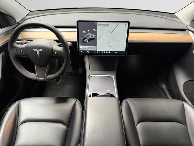 Tesla Model Y Long Range Dual Motor AWD 75 kWh SOH 88%, Panoramadak, Auto Pilot, 360 Camera, Stoelverwarming