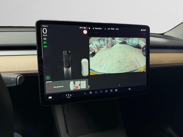 Tesla Model Y Long Range Dual Motor AWD 75 kWh SOH 88%, Panoramadak, Auto Pilot, 360 Camera, Stoelverwarming