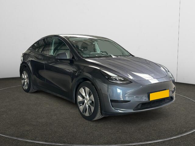 Tesla Model Y RWD 58 kWh SOH 97%, Panoramadak, Auto Pilot, 360 Camera, Stoelverwarming