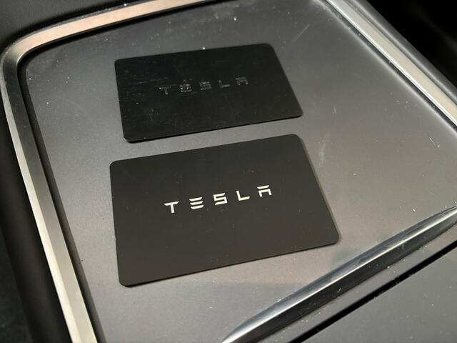 Tesla Model Y RWD 58 kWh SOH 97%, Panoramadak, Auto Pilot, 360 Camera, Stoelverwarming