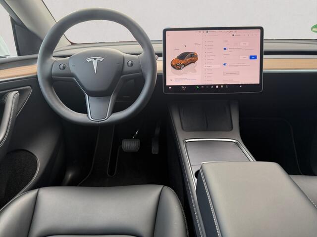 Tesla Model Y Long Range AWD 75kWh | BTW | auto-pilot