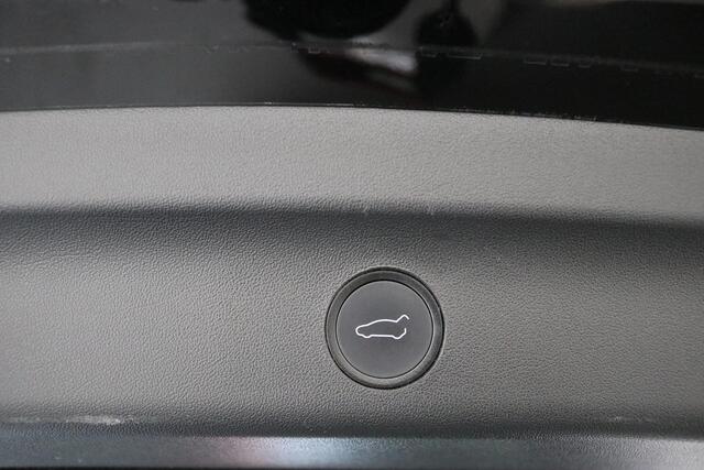 Tesla Model Y RWD 58 kWh | TREKHAAK | 20" LM VELGEN | ZWARTE DETAILS |